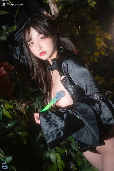 BLUECAKE Son Ye Eun (손예은) Tentacle Bukkake 32 Cover