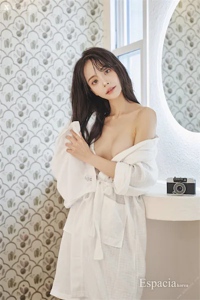 Espacia Korea EXC#056 KANA 12 Cover