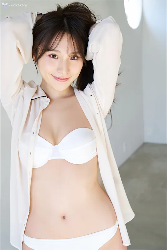 Ayaka-Hidaritomo-Zuo-Ban-Cai-Jia-Left-vol1-FRIDAYteshitaruXie-Zhen-Ji-22-thumbnail