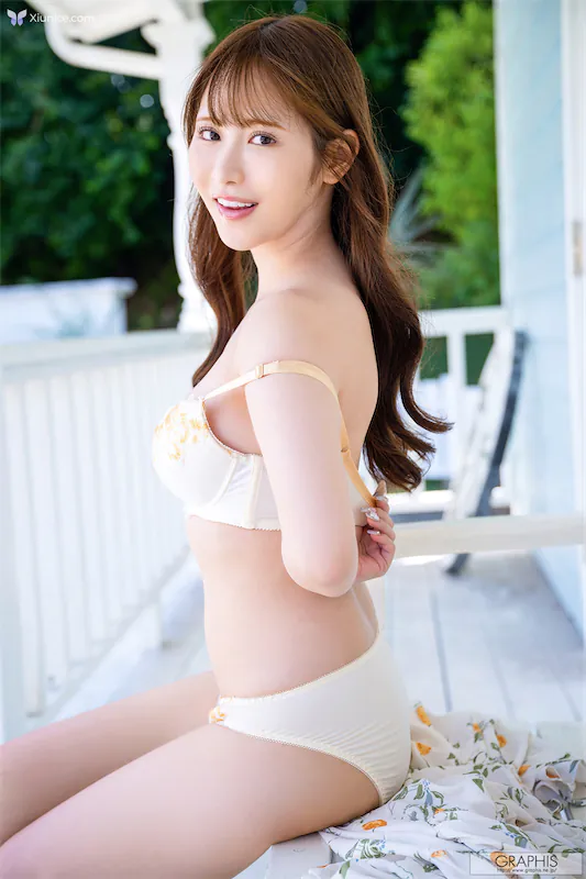 Ono-Rikka-Xiao-Ye-Liu-Hua-Graphis-Gals-Sweaty-Vol.4-12-thumbnail